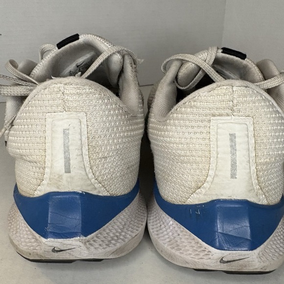 Nike Pegasus 40 Men's 10.5 Wide Running Shoes White Green Blue DV7480-006 Air - Picture 6 of 9
